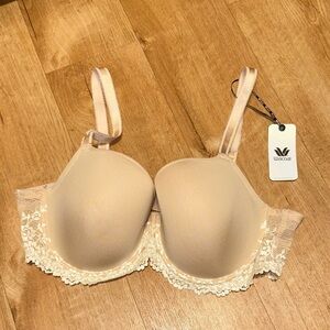 NWT Wacoal Embrace Sand Ivory Lace Bra 40C